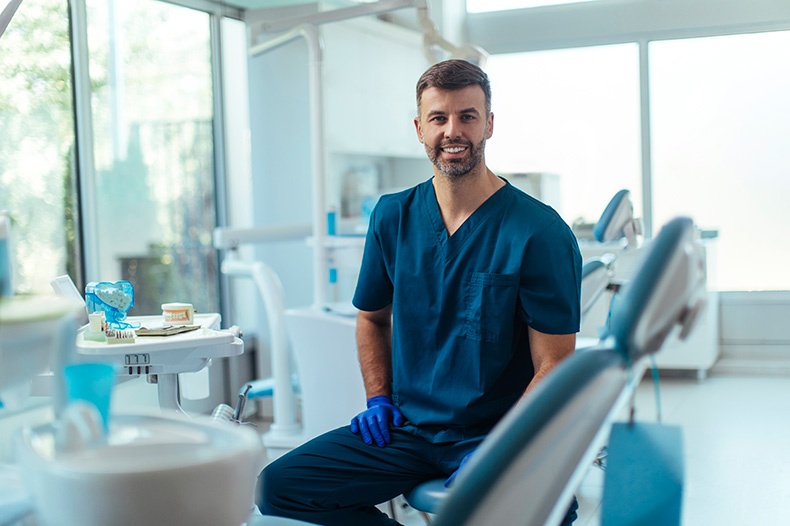 Odontología y Cirugía Oral y Maxilofacial