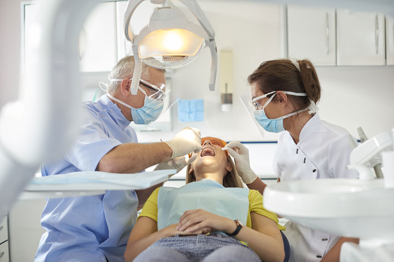 Cirugía Maxilofacial y Odontología